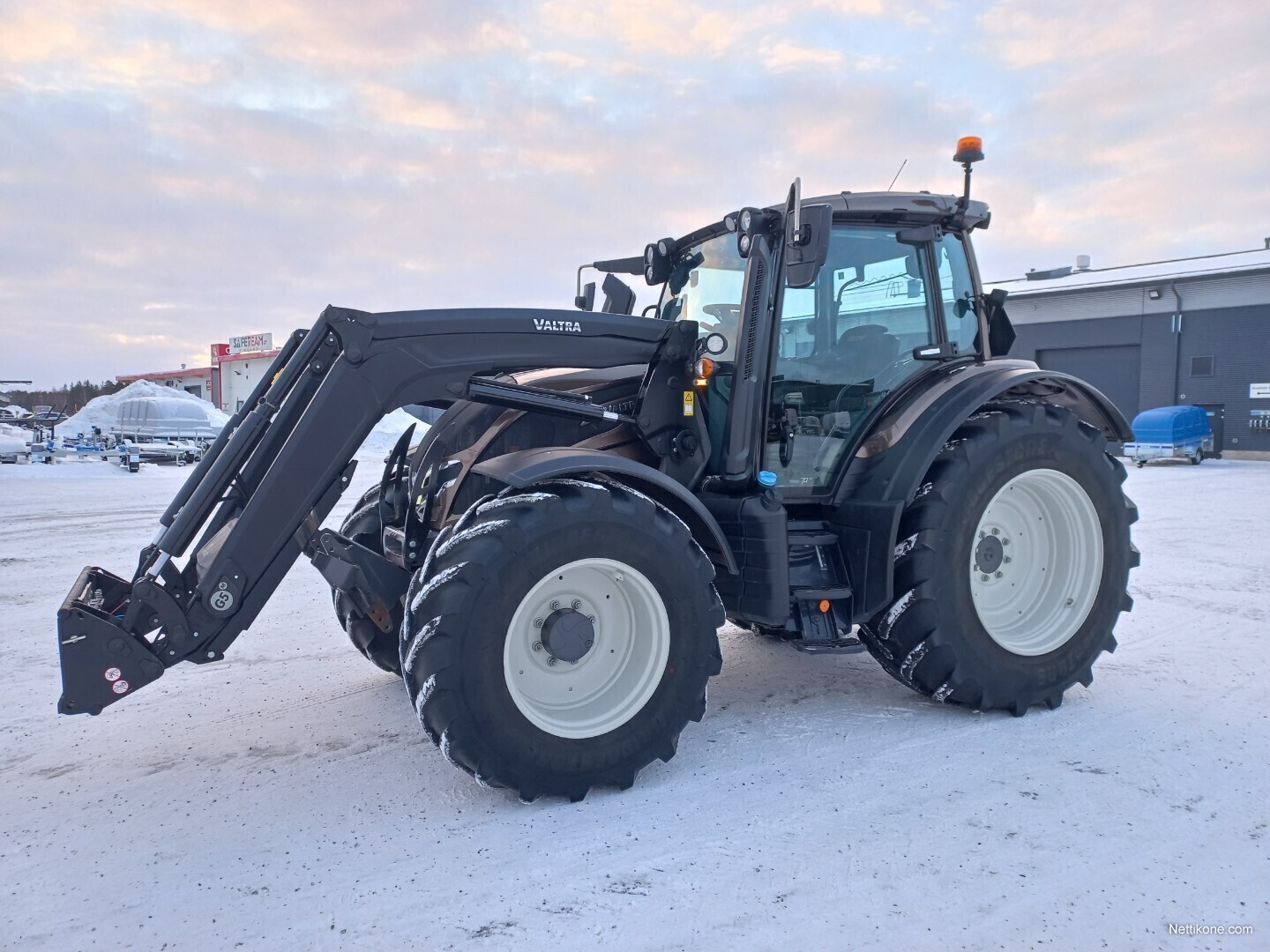 Valtra N135 Traktorit 2021 Nettikone