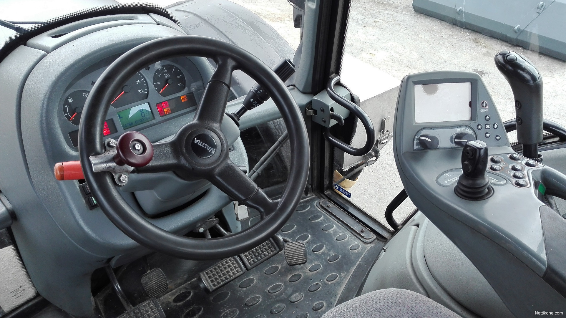 Valtra n121 advance