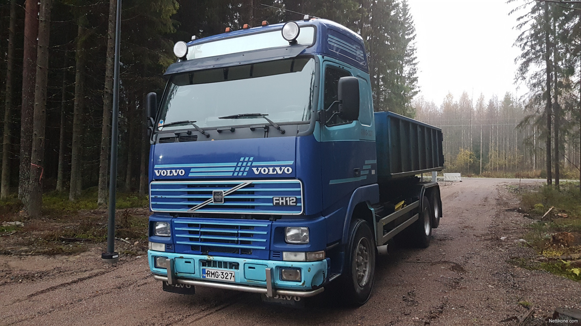 Контейнеровоз volvo fh12