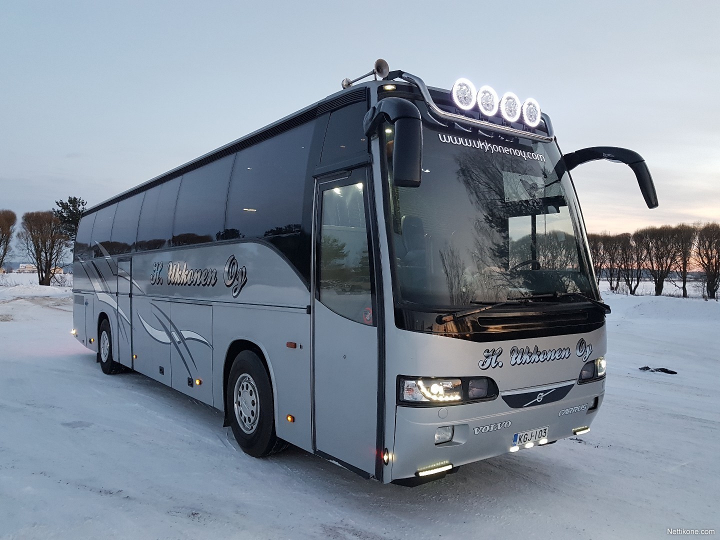 Автобус volvo b12