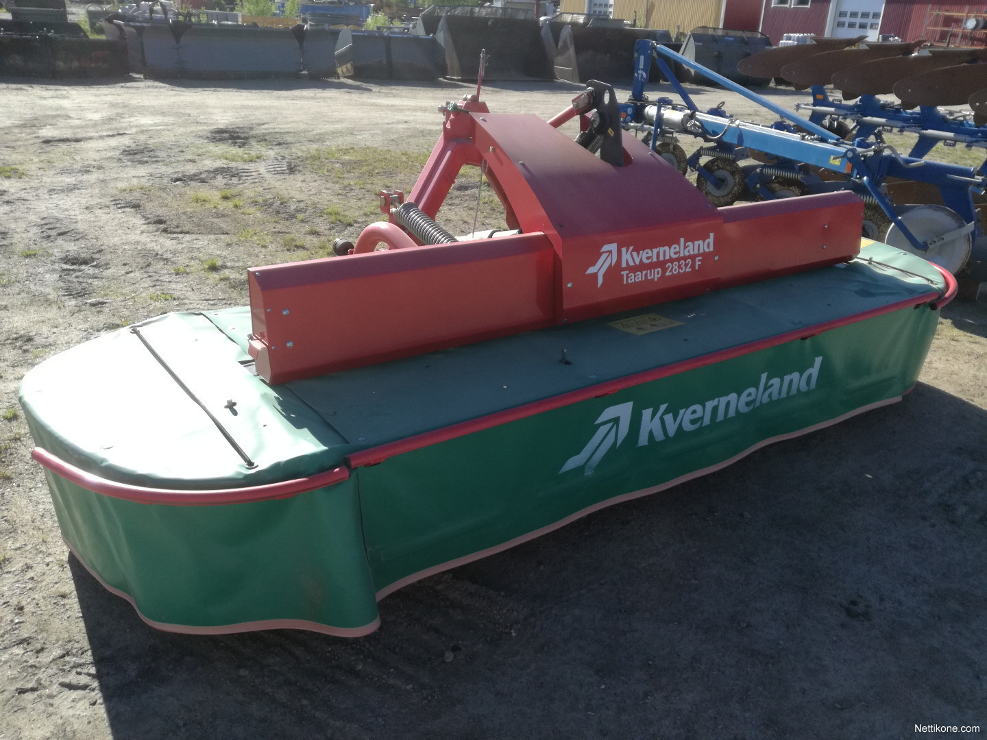kverneland-2832-f-traktorit-2014-nettikone