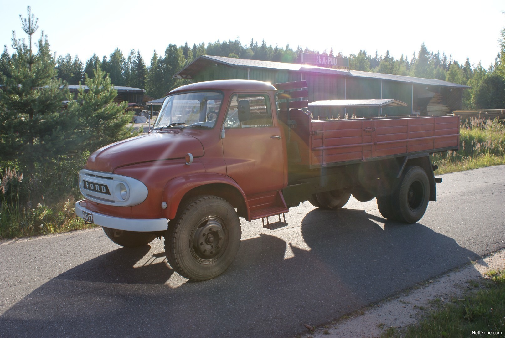Enlarge image. Trucks-Ford