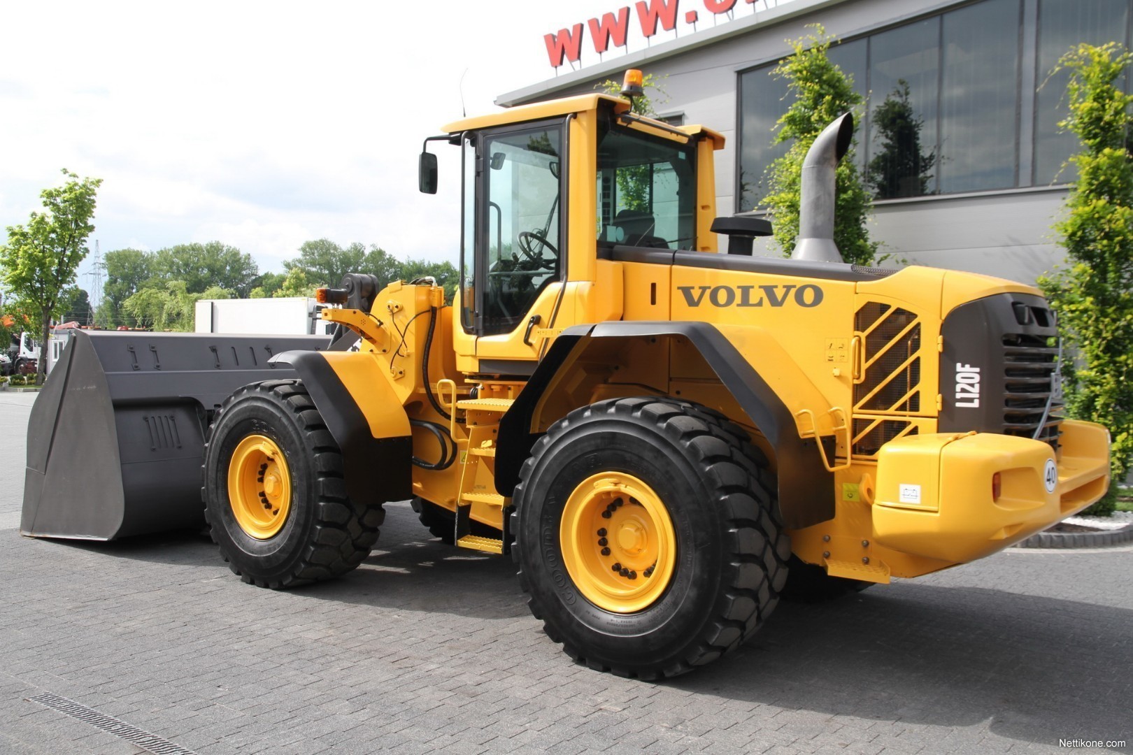 Volvo WHEEL LOADER 21 T L120F