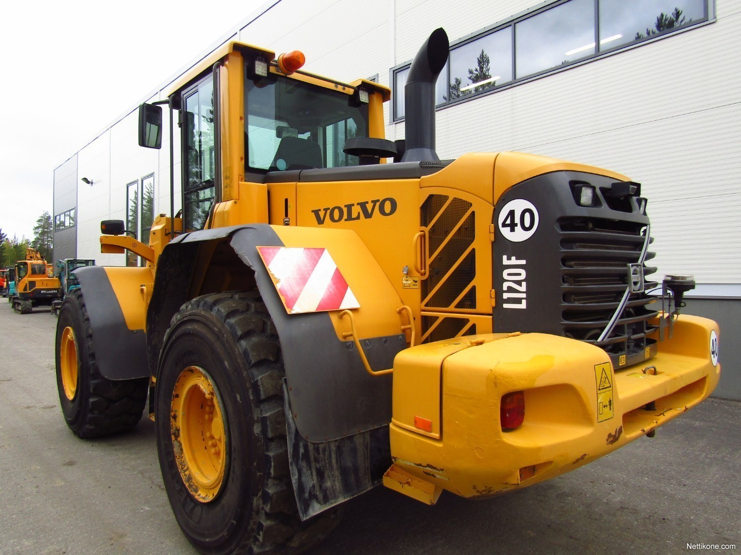 Volvo l120f габариты