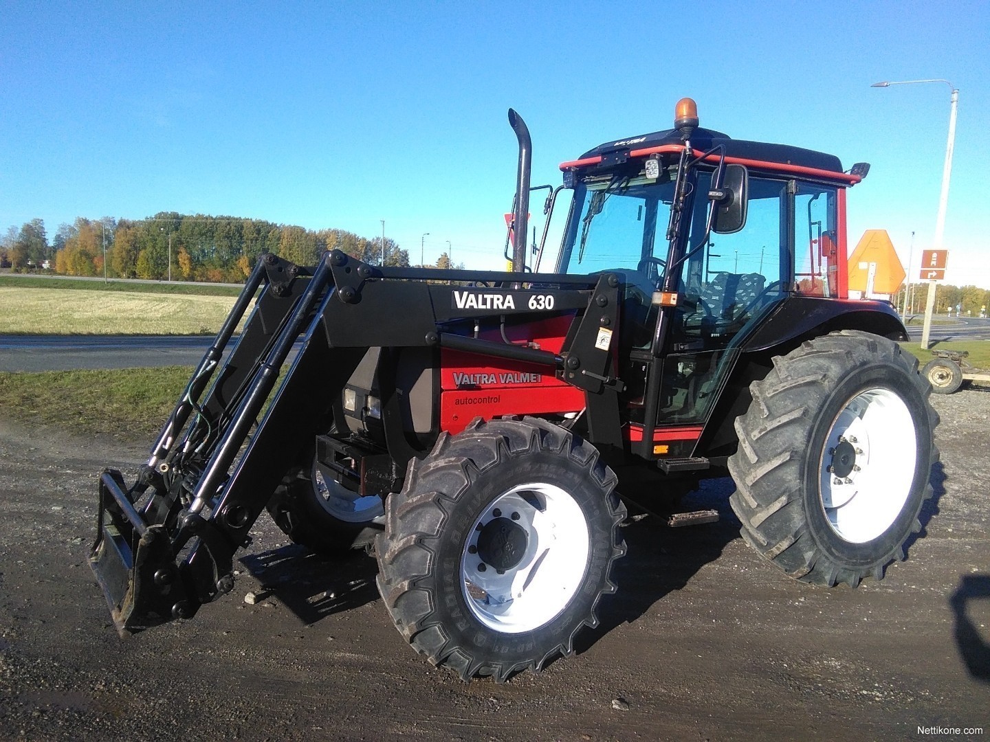 Valtra vaihtokoneet