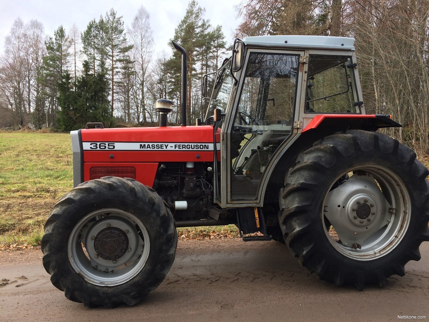 Massey Ferguson 365 4 Traktorit 1988 Nettikone