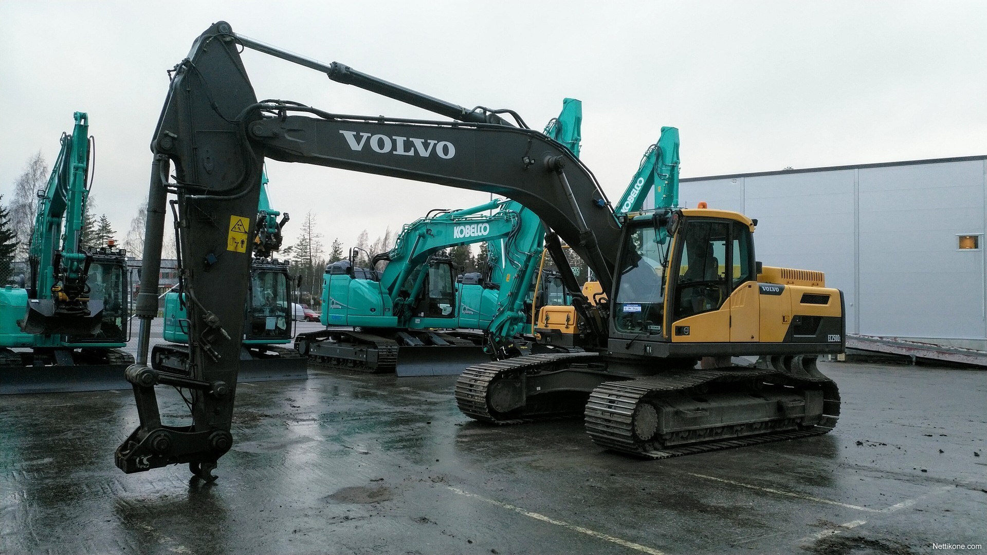 Volvo ec250dl фото