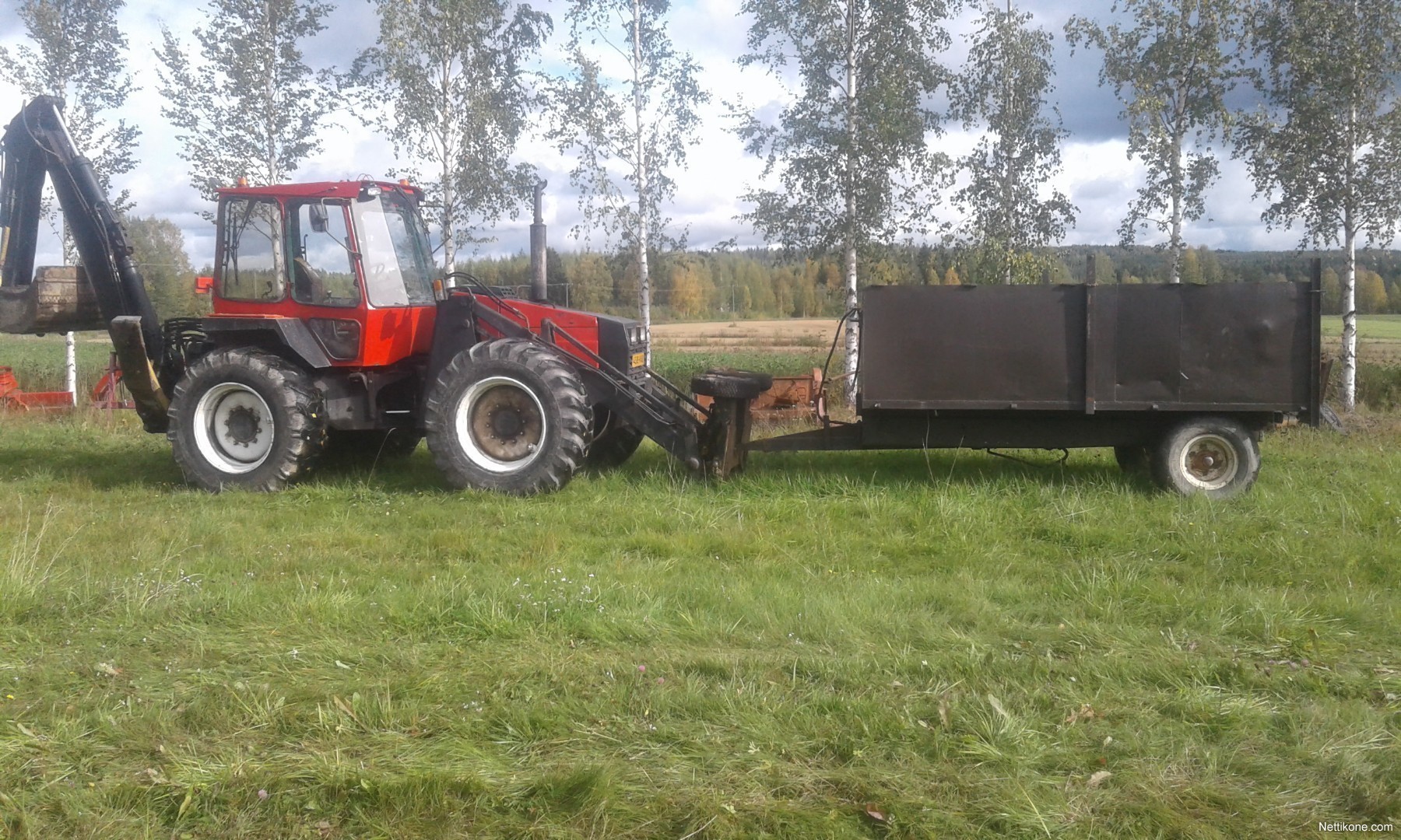 valmet industria  Kaivurikuormaajat-Valtra-2e541feed741bc30-large