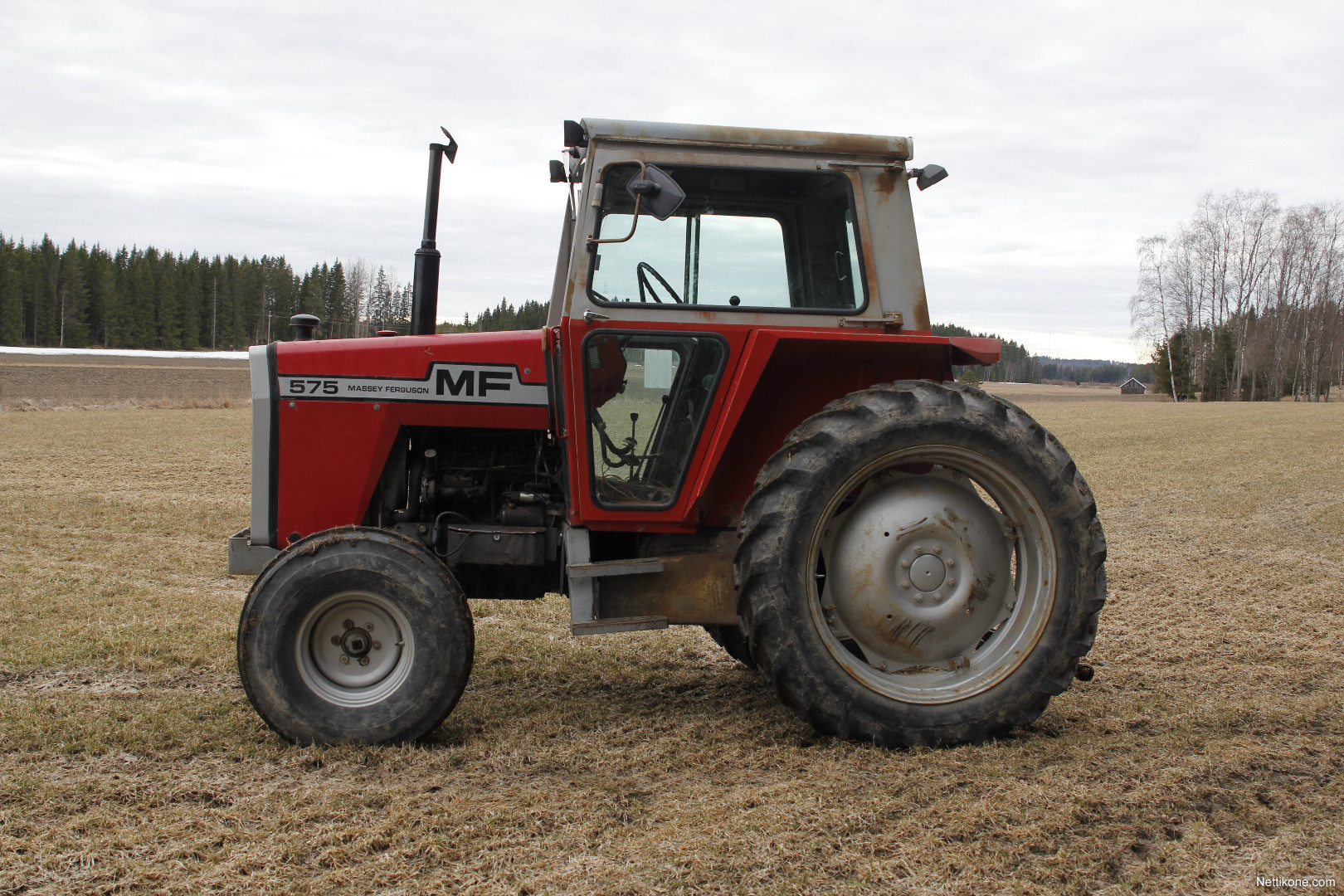 massey-ferguson-575-traktorit-1982-nettikone