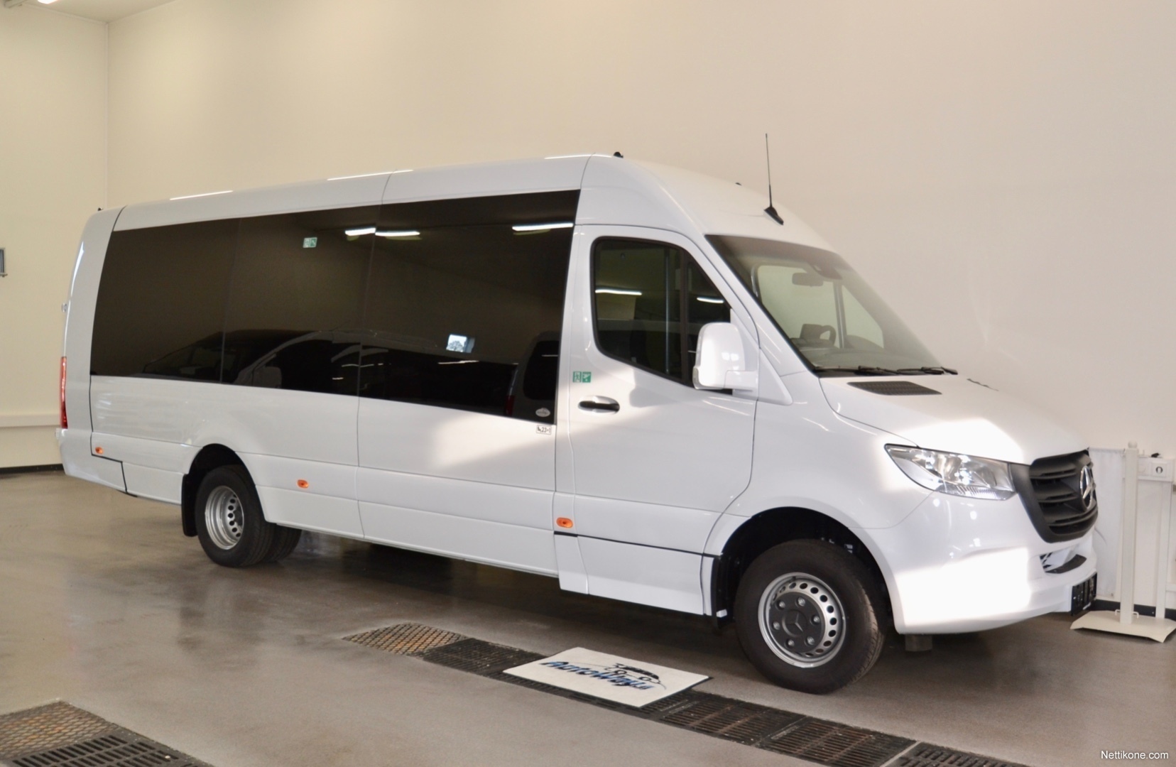 Mercedes-Benz Sprinter 516 CDI bus/coach, 2019 - Nettikone