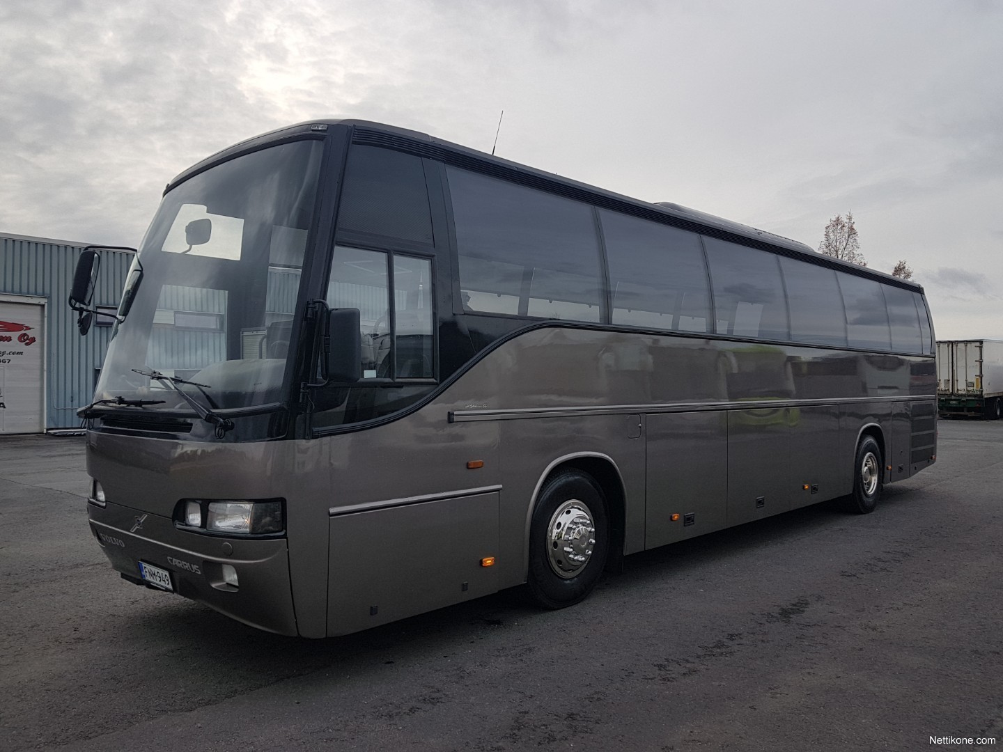 Автобус volvo b12