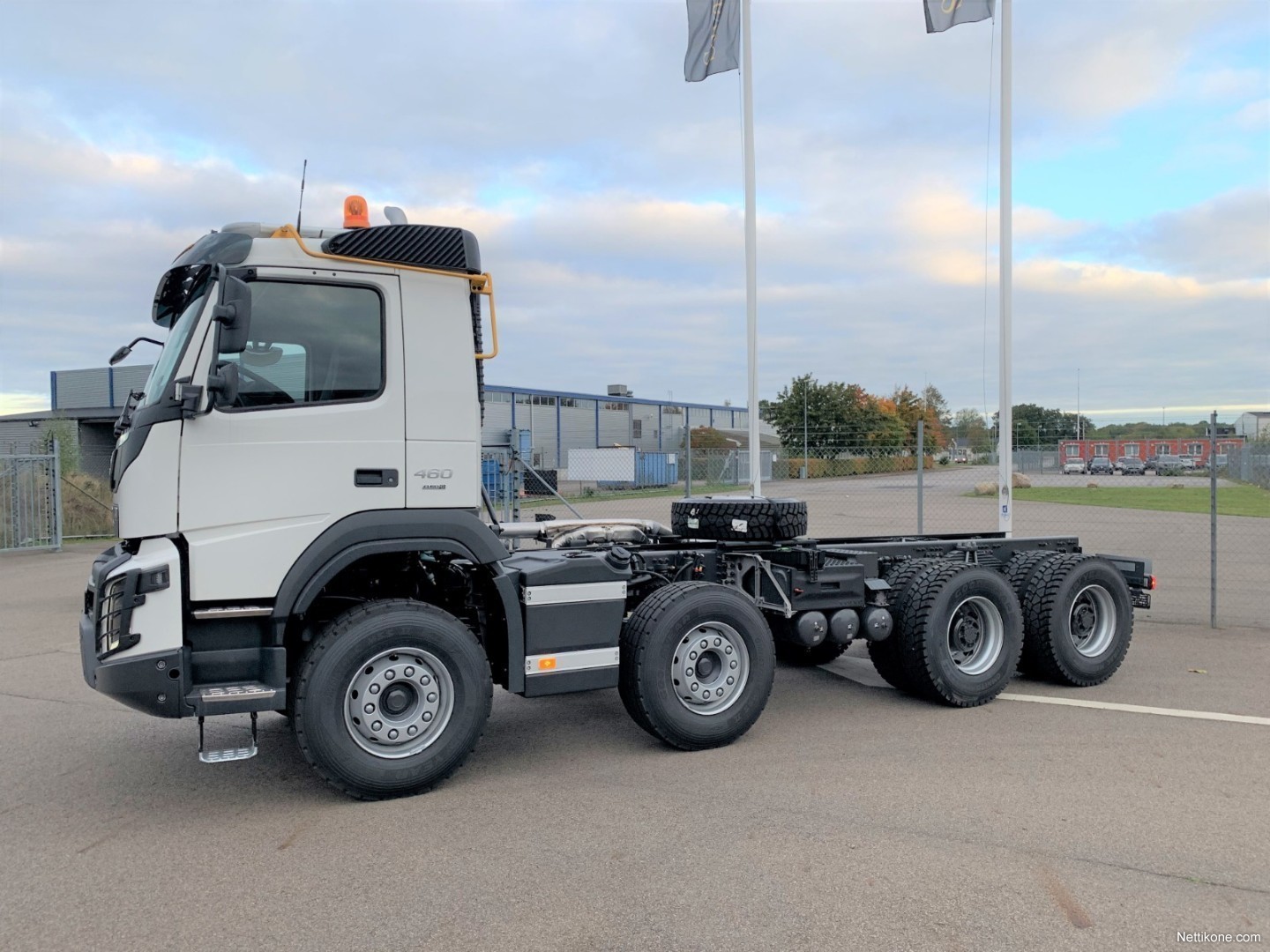 Volvo fmx 8x4 самосвал