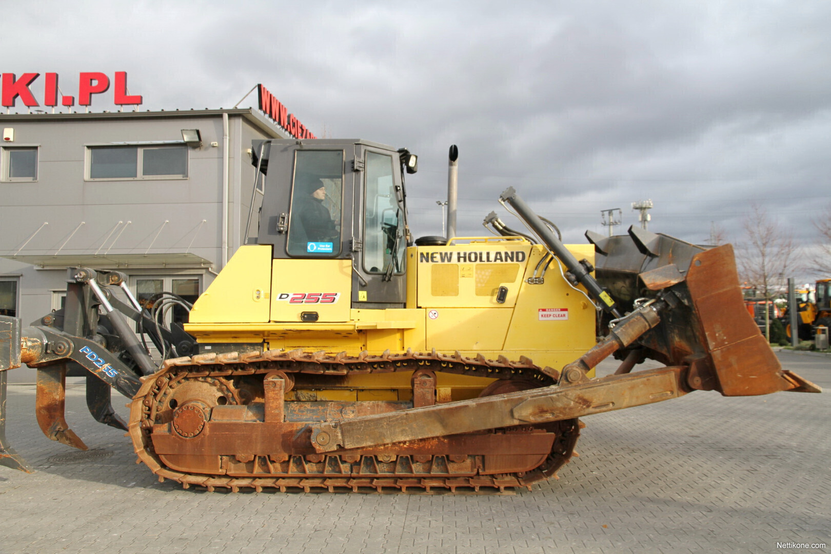 New Holland POSITION BULLDOZER D TON Dozers And Pipelayers Nettikone