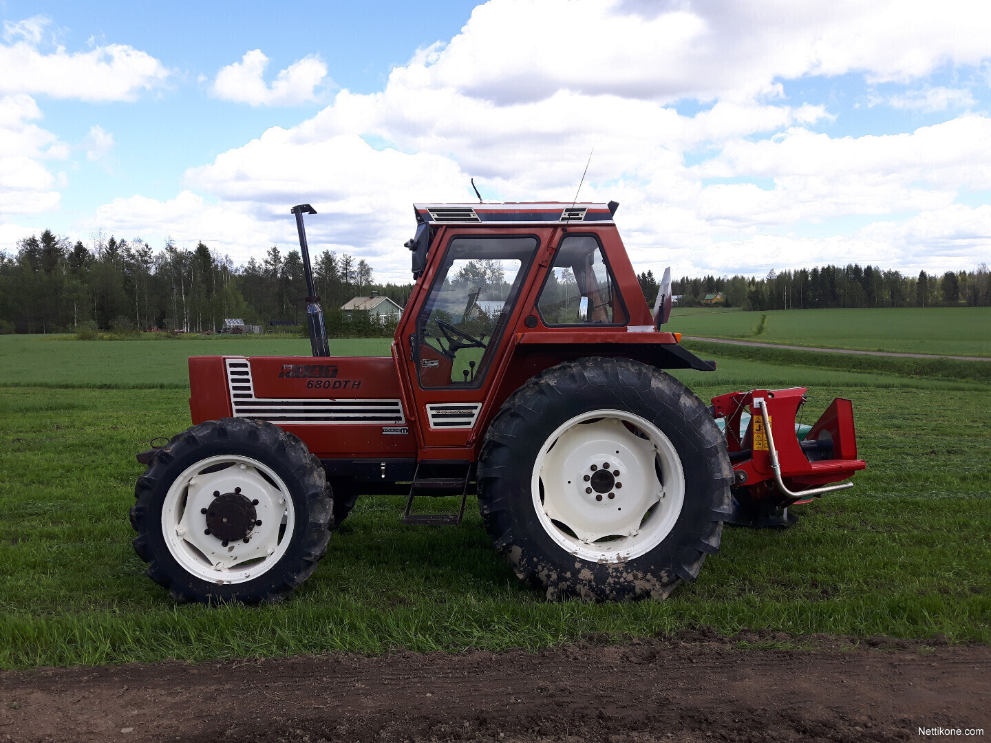 fiat-680-dth-tractors-1984-nettikone