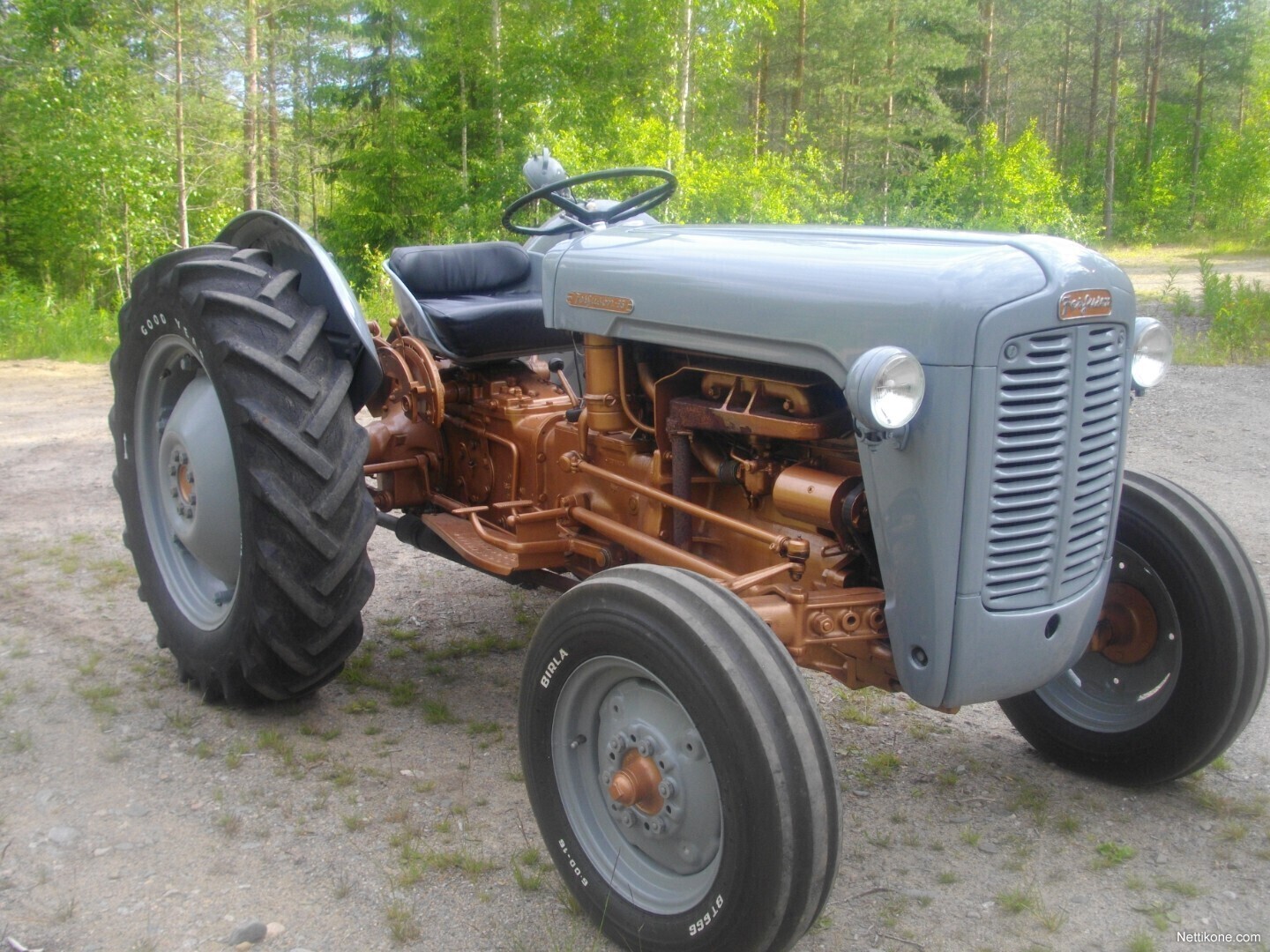 Ferguson 35 Deluxe traktorit, 1957 - Nettikone