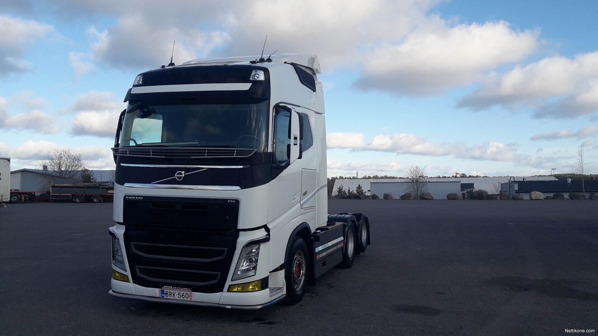 Стекло фары volvo fh4