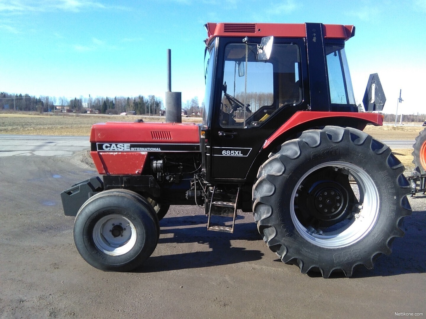 Case IH 685 XL tractors, 1987 - Nettikone