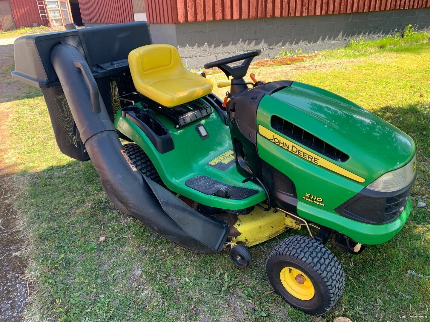 John Deere X110 Auto Ride On Mower And Lawnlite Trailer Great Mower ...