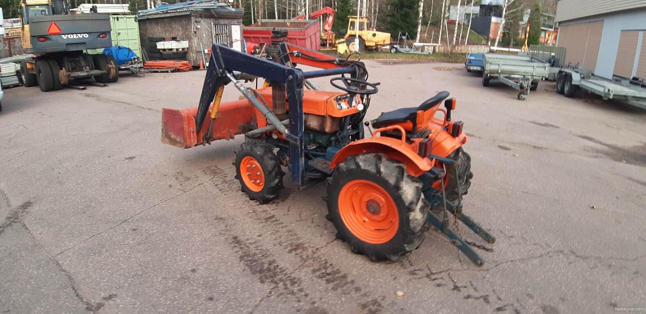 Kubota B7100D 4x4 traktorit Nettikone