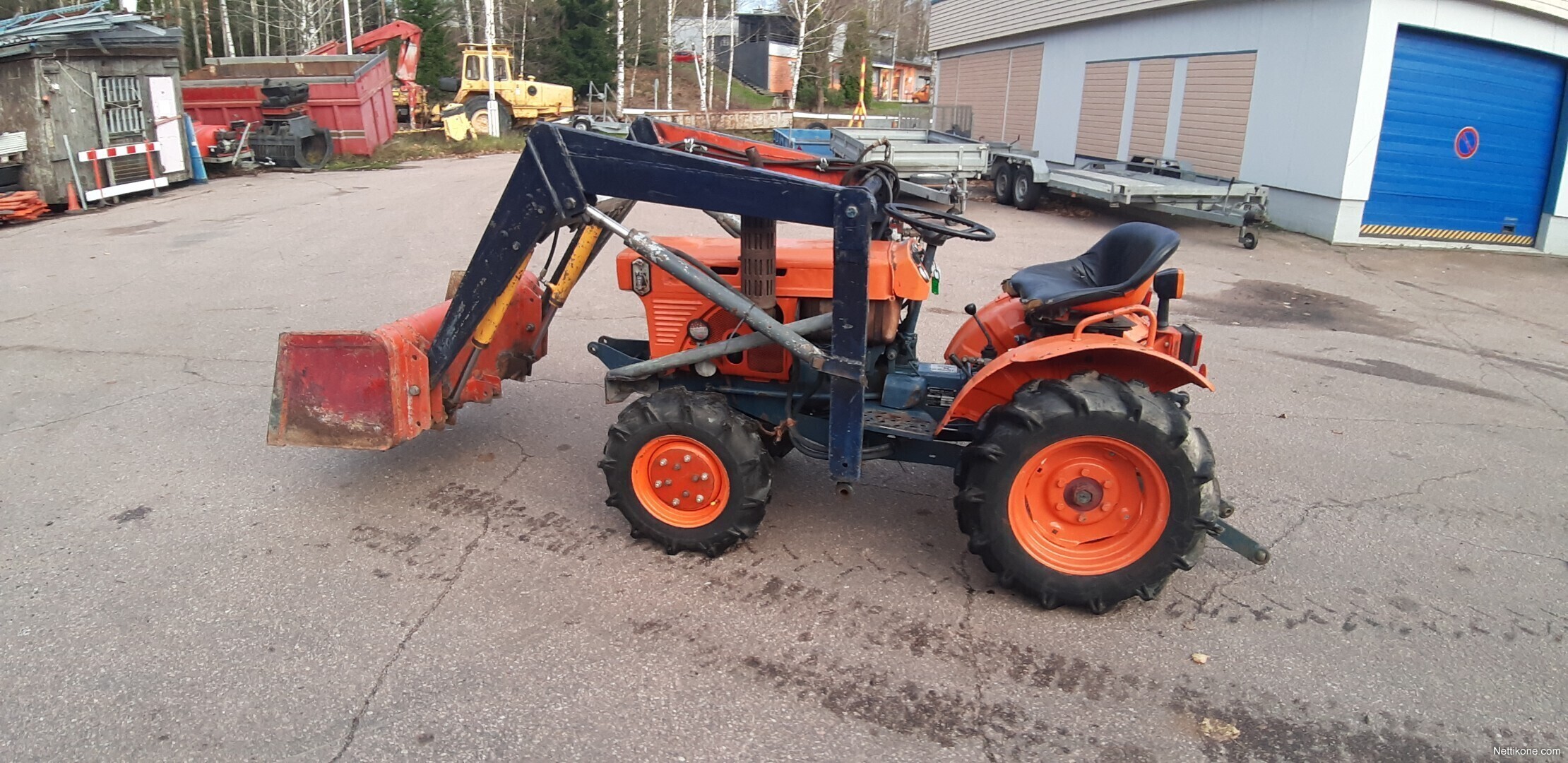 Kubota B7100D 4x4 traktorit Nettikone