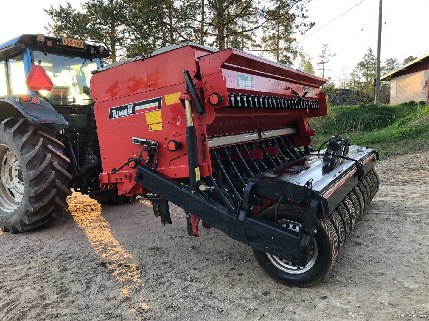 Tume HKL3000 sowing and planting machines - Nettikone