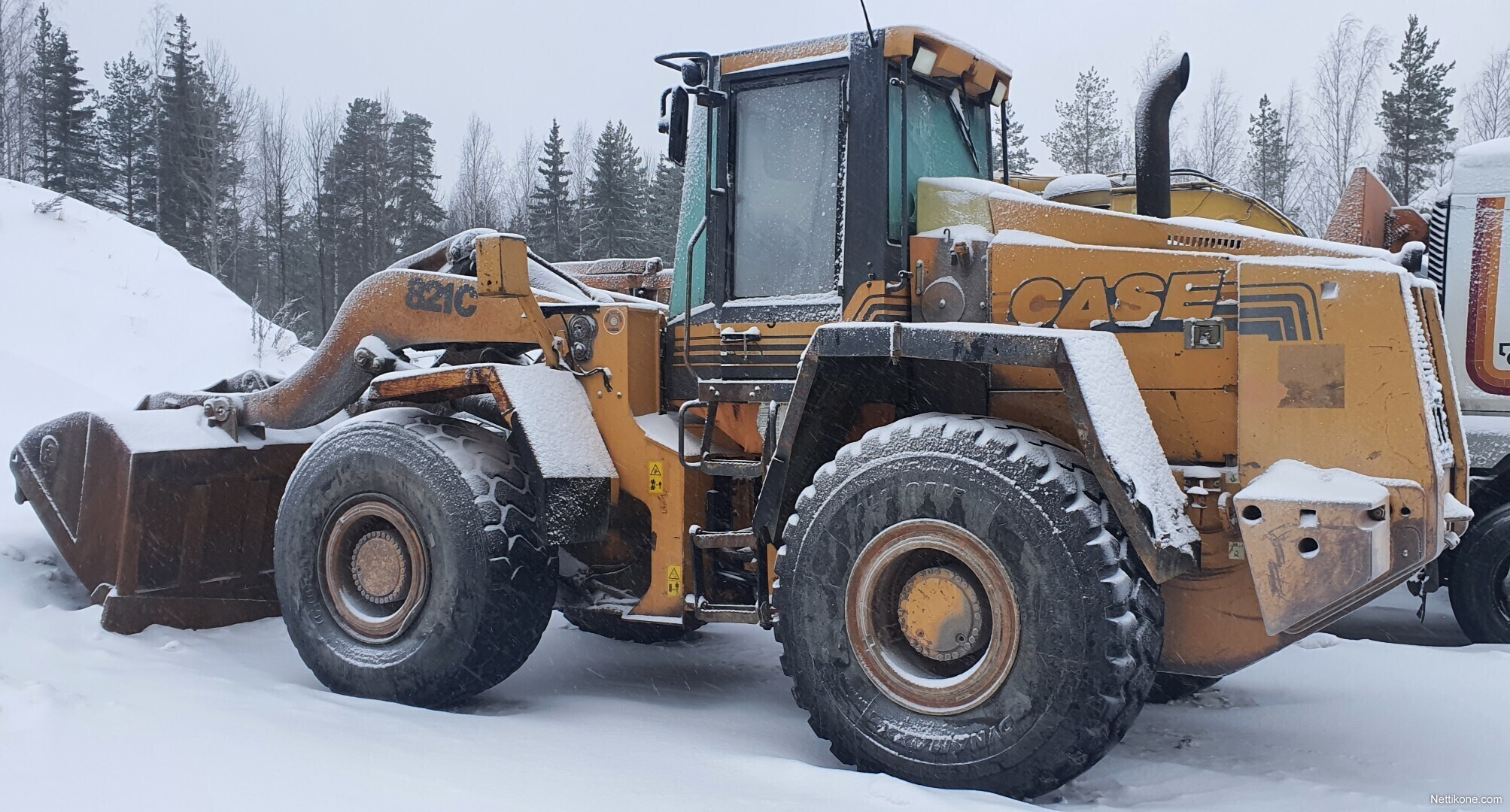 Case 821C loaders, 1999 - Nettikone