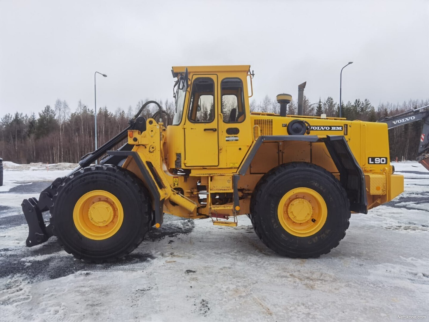 Volvo BM L90 Kuormaajat, 1990 - Nettikone