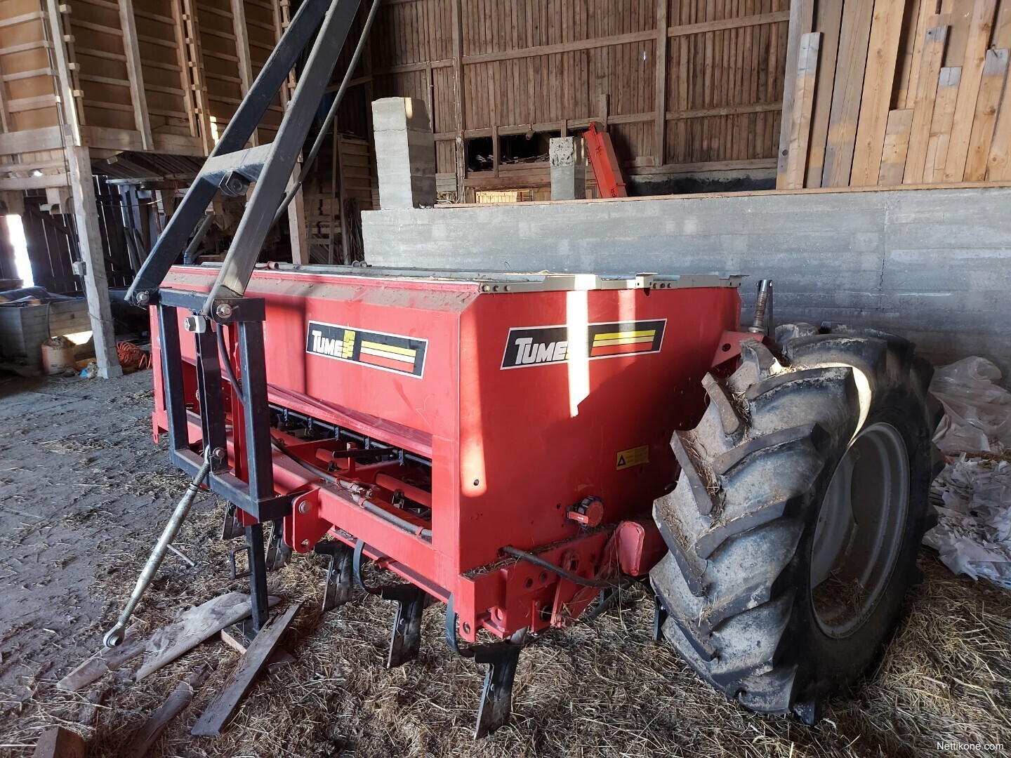 Tume HKL-2500 sowing and planting machines - Nettikone