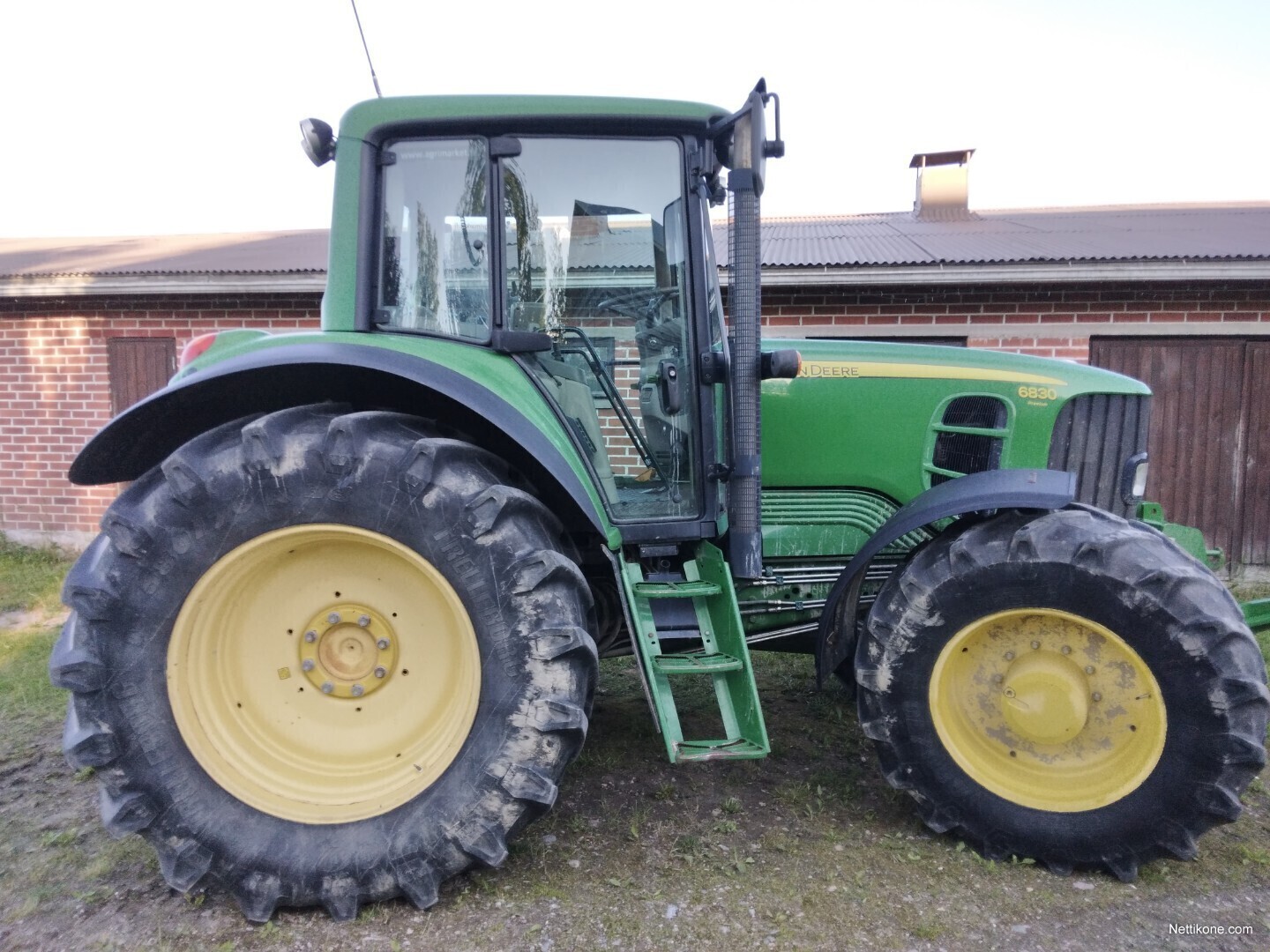 John Deere 6830 tractors, 2008 - Nettikone