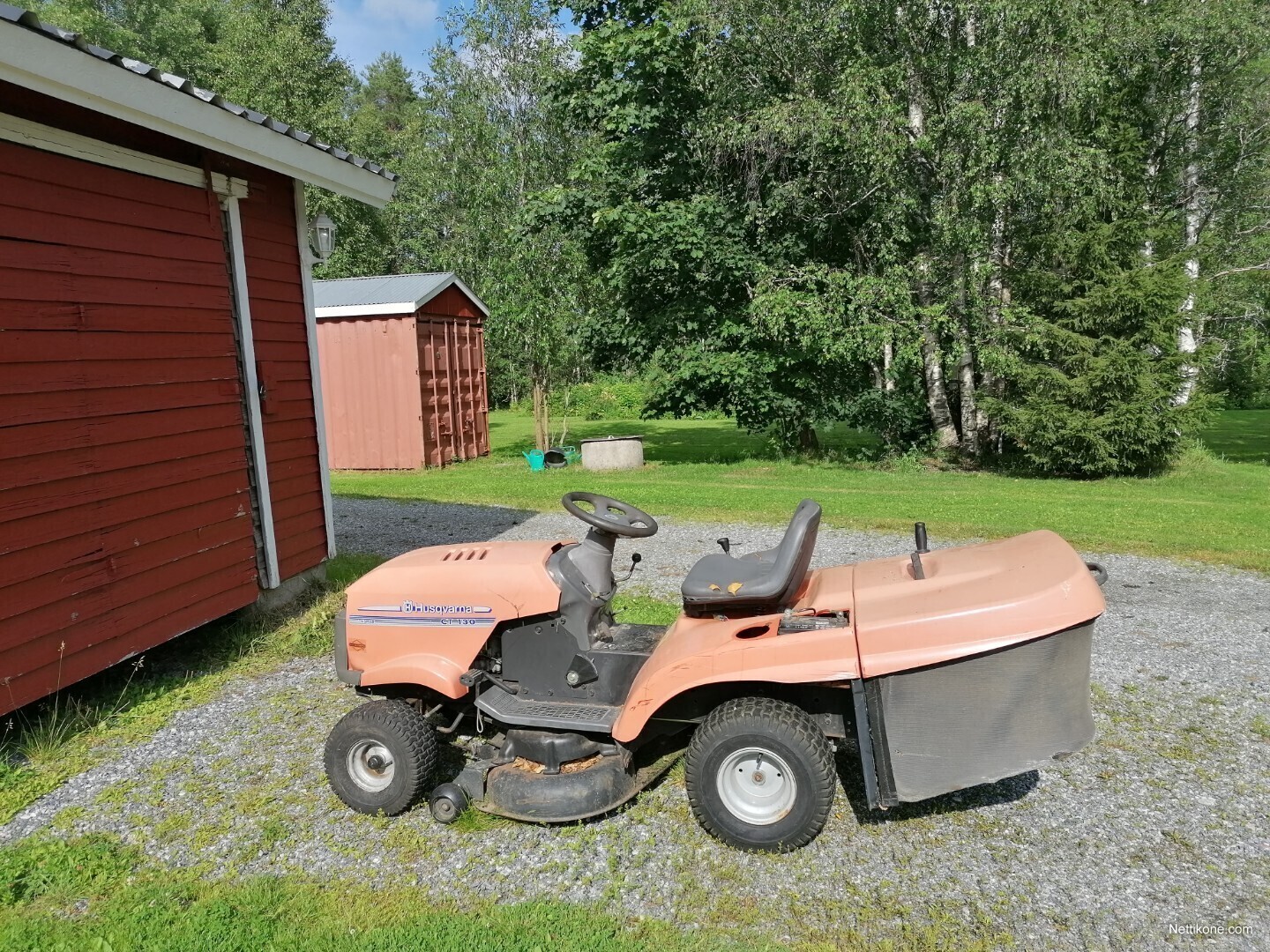 Image of Husqvarna CTH130 riding mower