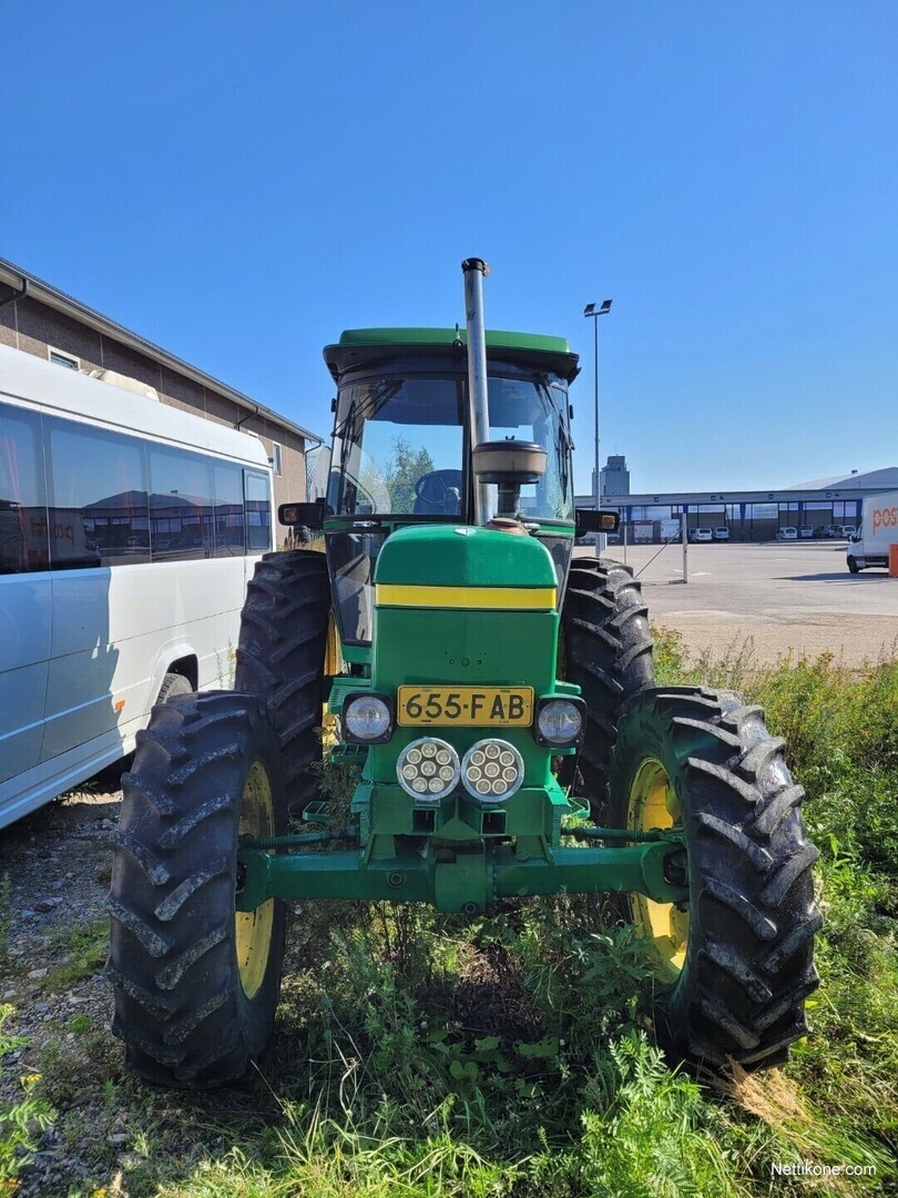 John Deere John Deere Traktorit 1985 Nettikone 1324