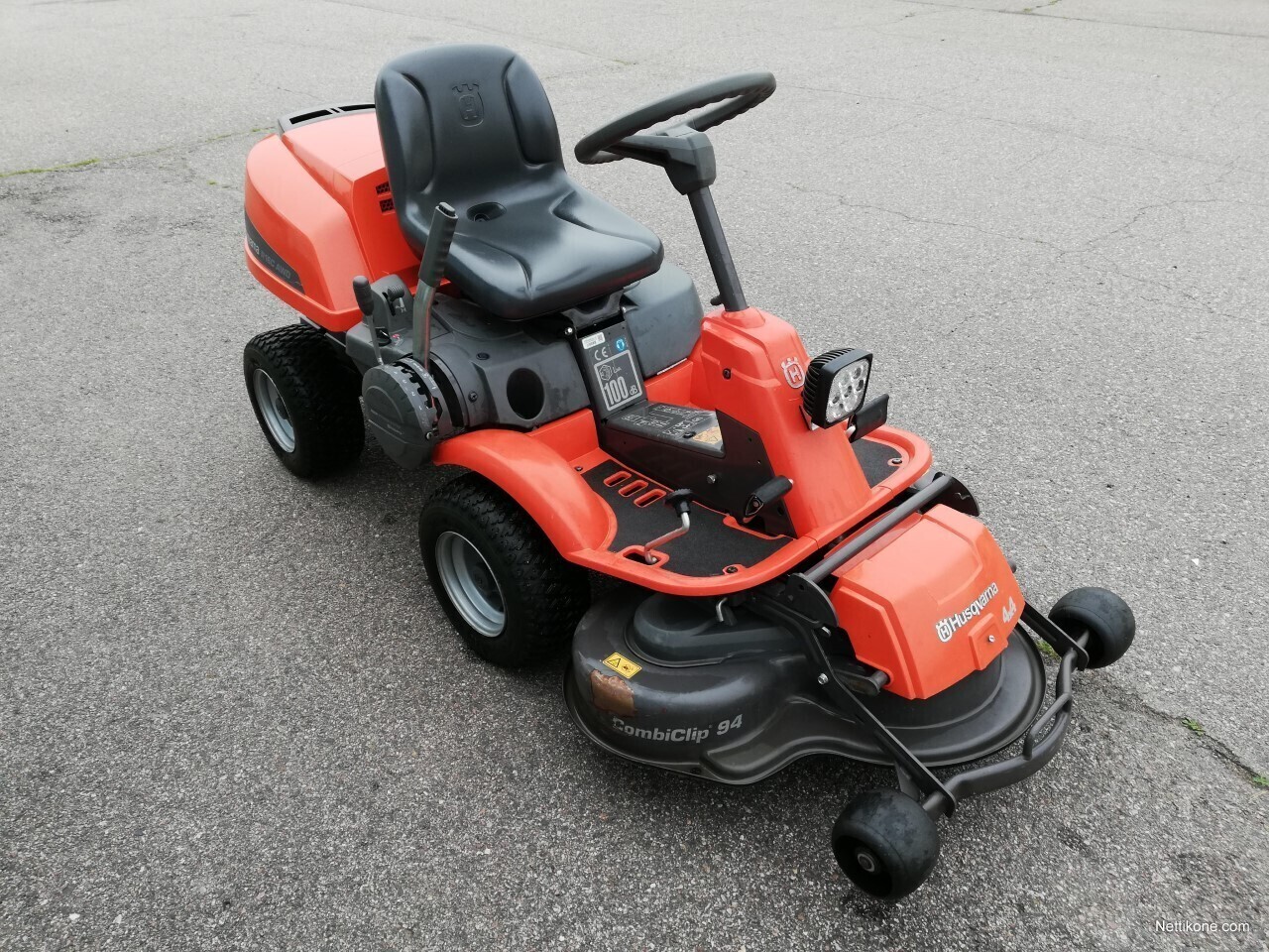 Husqvarna R16C AWD mowers, 2011 - Nettikone