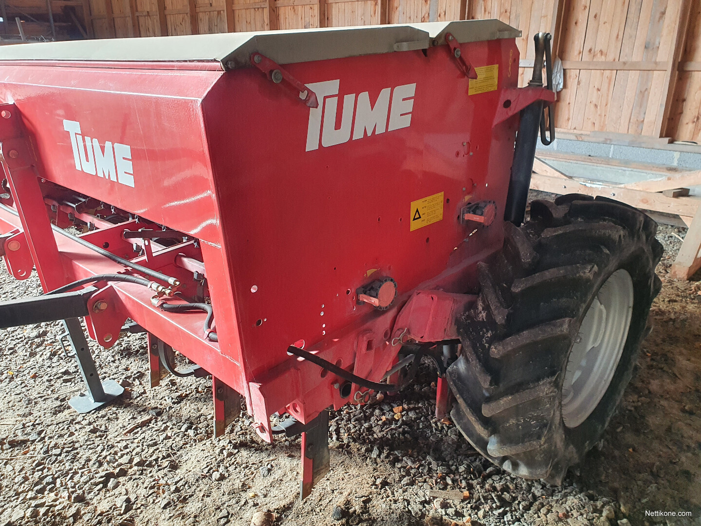 Tume HKL-2500 kylvö- ja istutuskoneet, 2000 - Nettikone