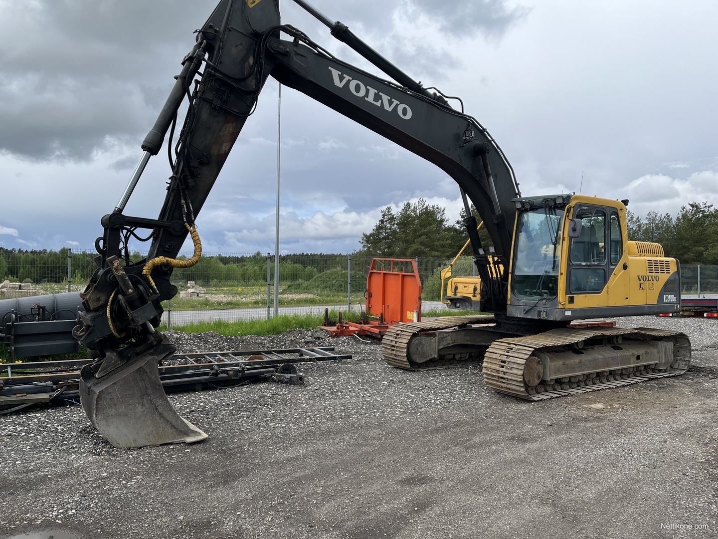 Volvo EC210BLC kaivinkone, 2003 - Nettikone