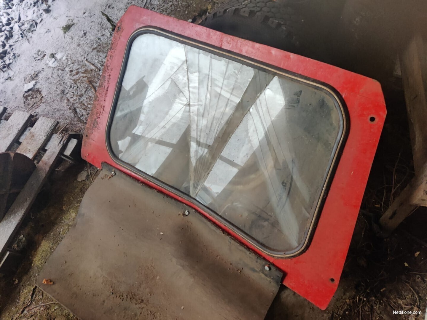 massey-ferguson-massey-ferguson-185-hytin-takalasi-palmu-hyttiin