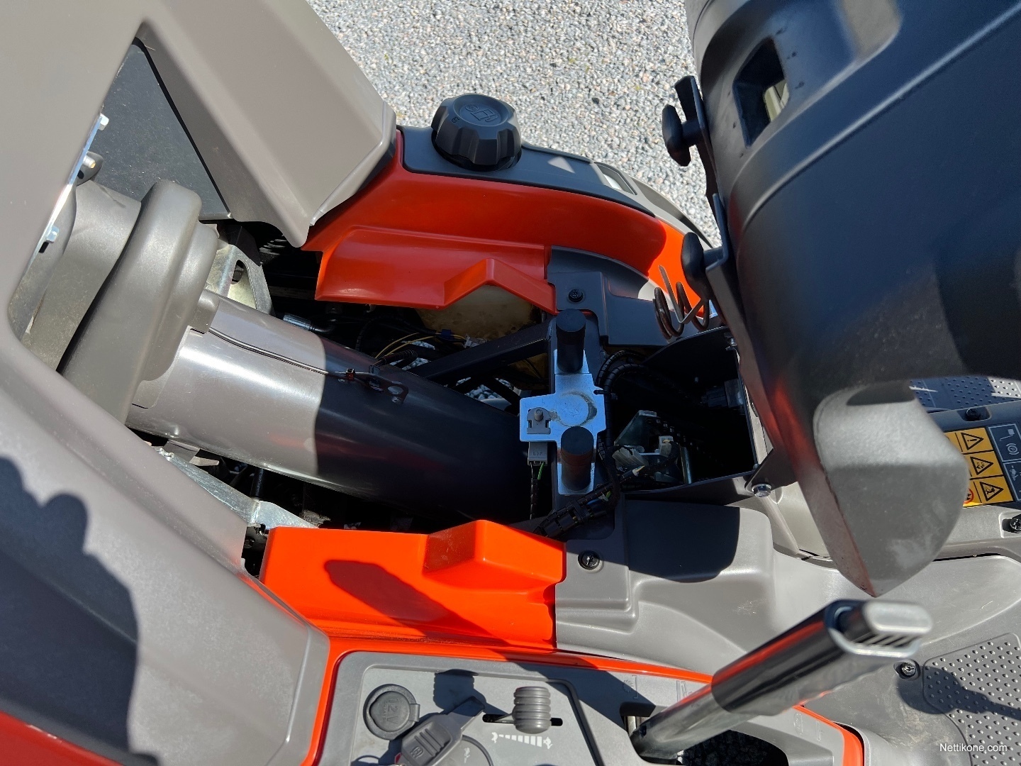 Husqvarna 320 ts AWD mowers - Nettikone